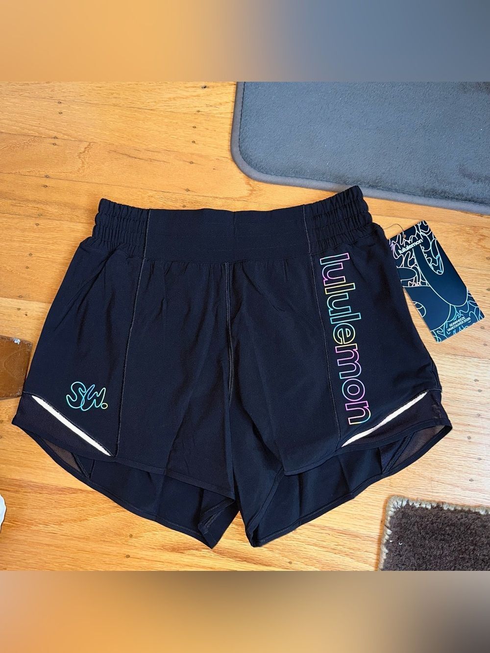 Lululemon Hotty Hot HR Short 4" *Lined Size 6 New - 2026 SeaWheeze
